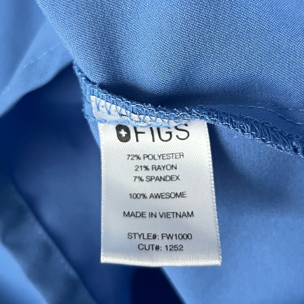 Figs Bundle Casma 3 Pocket Scrub Tops Celi Blue Small View 3